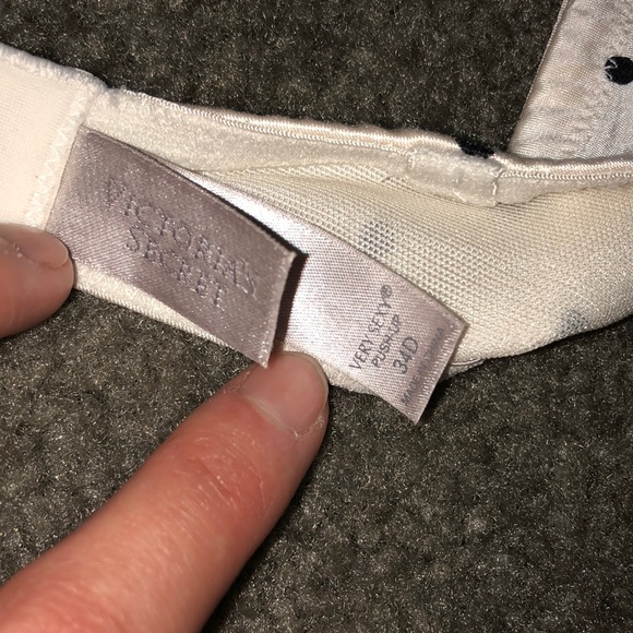 Victoria’s Secret Water Bra 34D - Picture 2 of 2